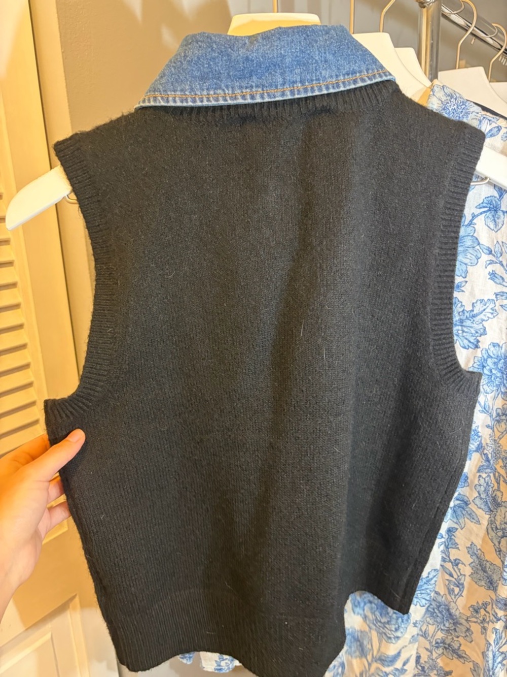 Black Sleeveless Knit Top with Denim Collar - Picture 9 of 9